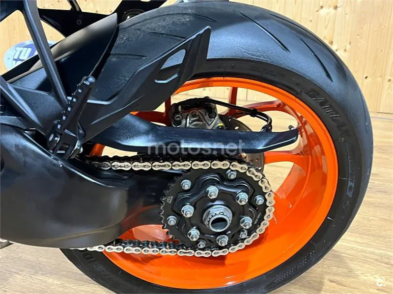 KTM 1290 Super Duke GT – Vista 48