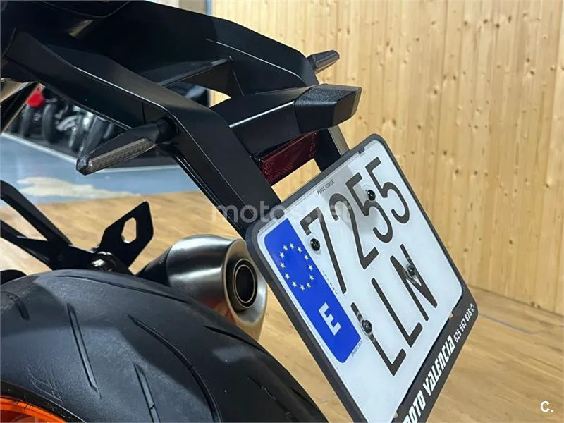 KTM 1290 Super Duke GT – Vista 51