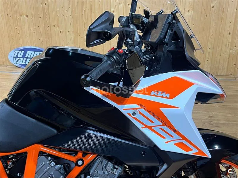 KTM 1290 Super Duke GT – Vista 59