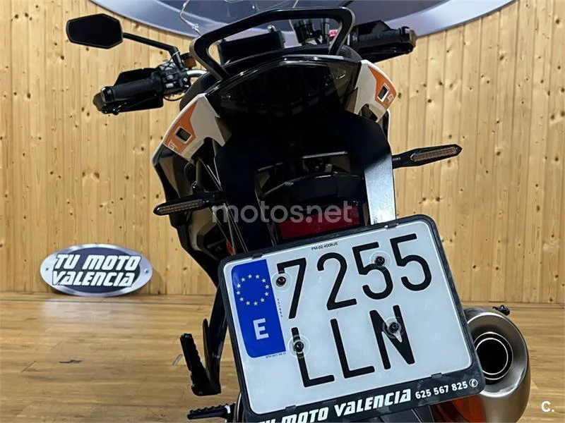 KTM 1290 Super Duke GT – Vista 64