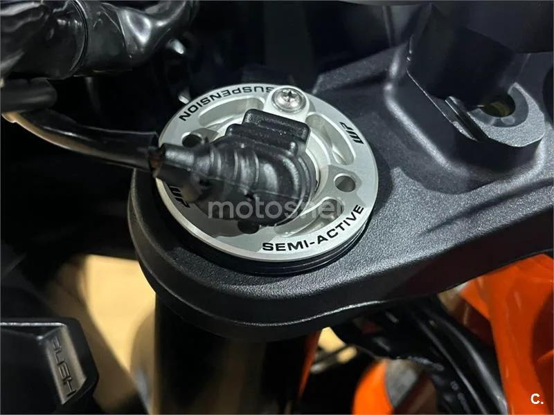 KTM 1290 Super Duke GT – Vista 67
