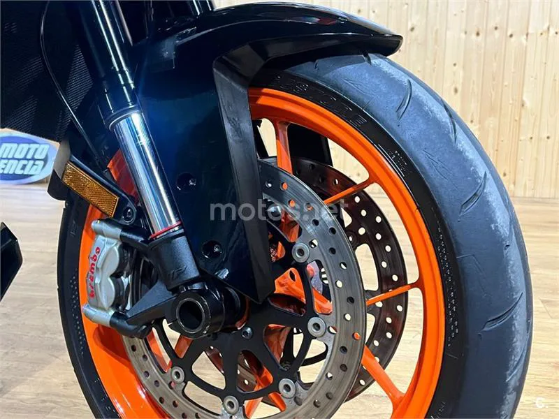 KTM 1290 Super Duke GT – Vista 8