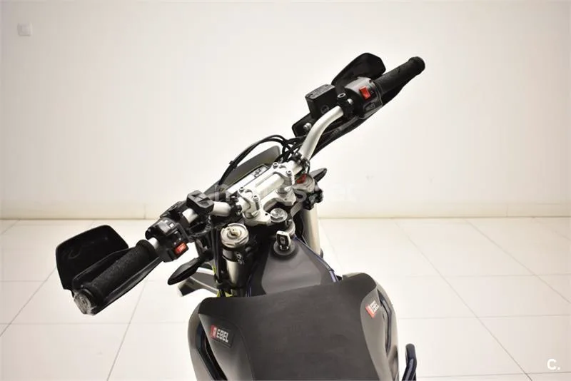 Husqvarna 701 Enduro – Vista 10