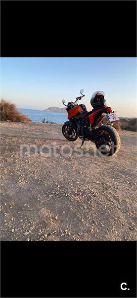 KTM 690 Duke – Vista 4