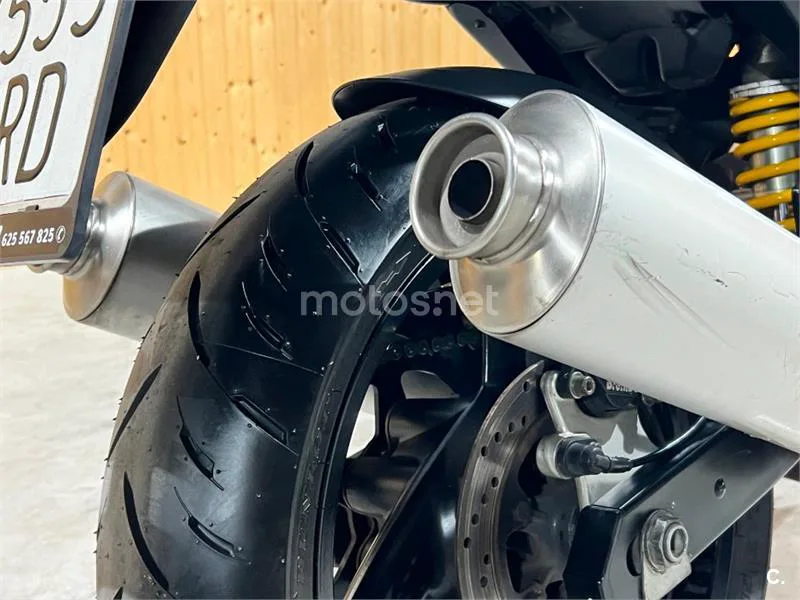 Ducati Monster 695 – Vista 17