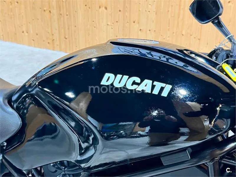 Ducati Monster 695 – Vista 23