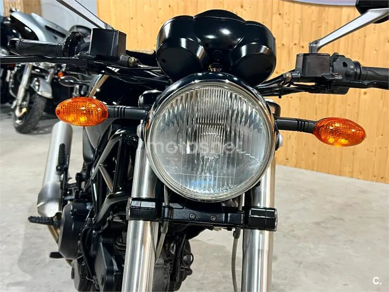 Ducati Monster 695 – Vista 28
