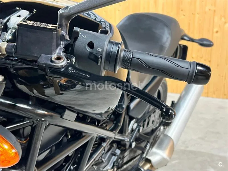Ducati Monster 695 – Vista 31