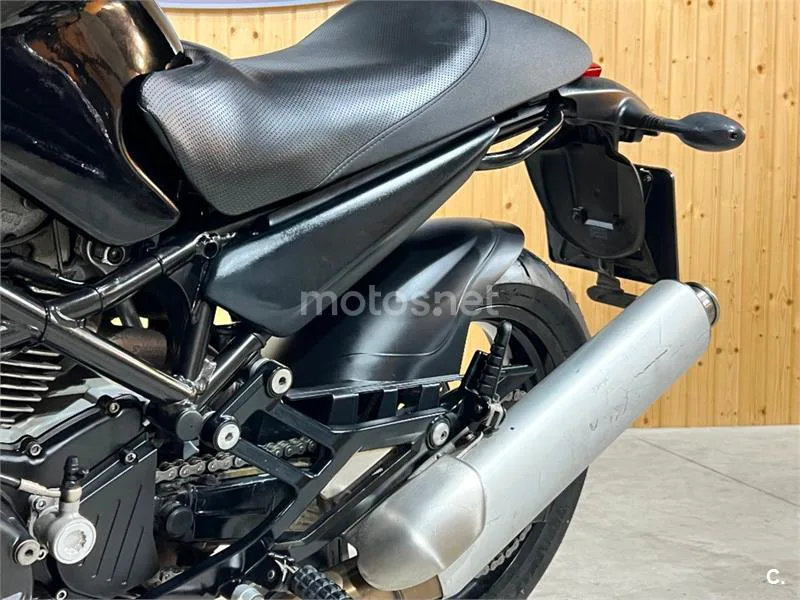 Ducati Monster 695 – Vista 45