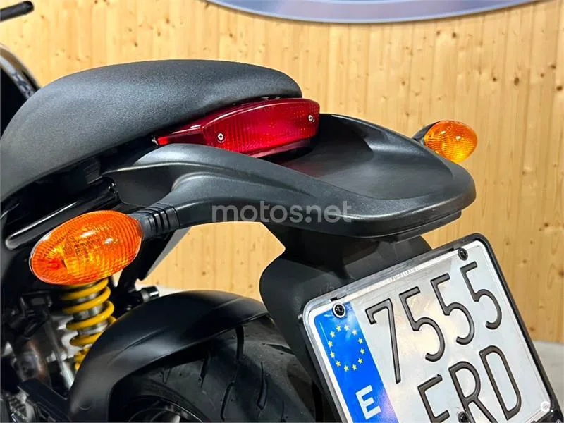 Ducati Monster 695 – Vista 50