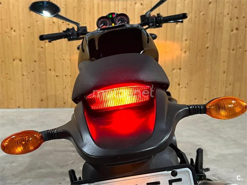 Ducati Monster 695 – Vista 55