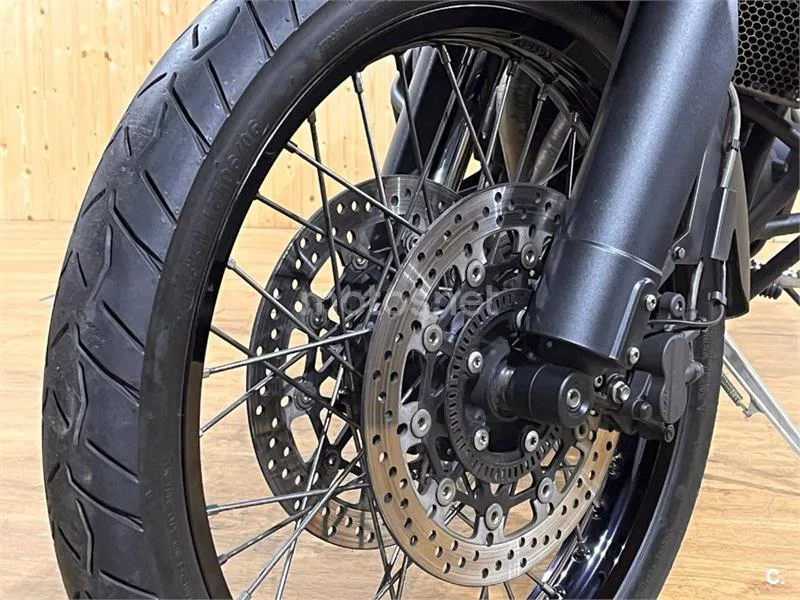 Triumph Tiger 800 XCX – Vista 15
