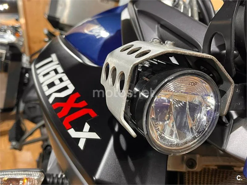 Triumph Tiger 800 XCX – Vista 19
