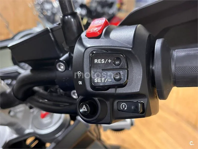 Triumph Tiger 800 XCX – Vista 22