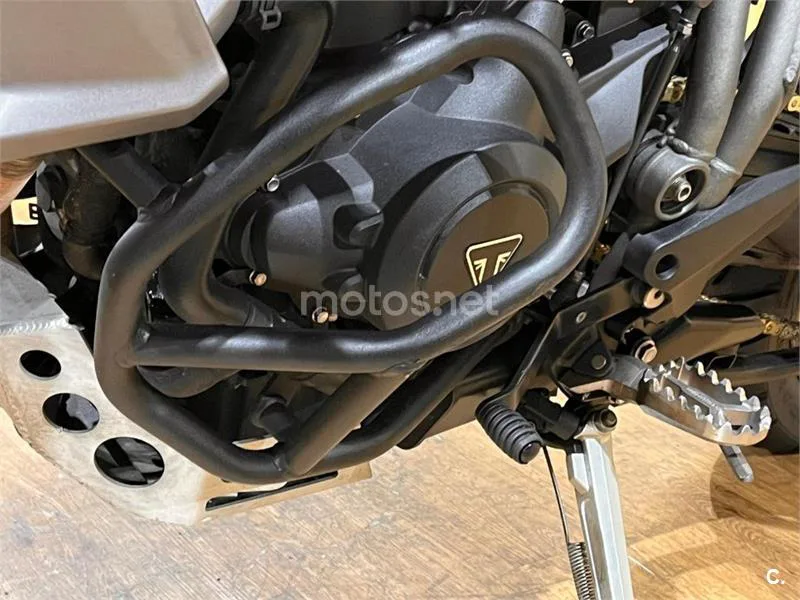 Triumph Tiger 800 XCX – Vista 46