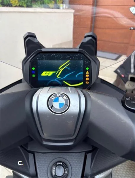 BMW C 400 GT – Vista 7