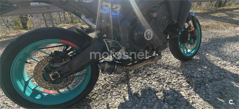 Yamaha MT-09 – Vista 12