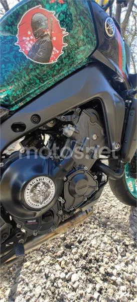 Yamaha MT-09 – Vista 14