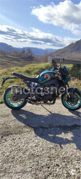 Yamaha MT-09 – Vista 25