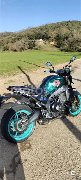 Yamaha MT-09 – Vista 30