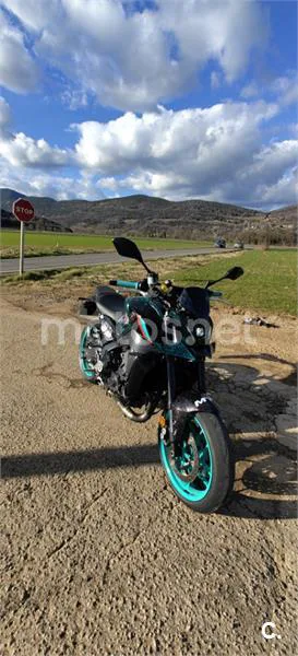 Yamaha MT-09 – Vista 35