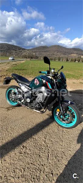 Yamaha MT-09 – Vista 42