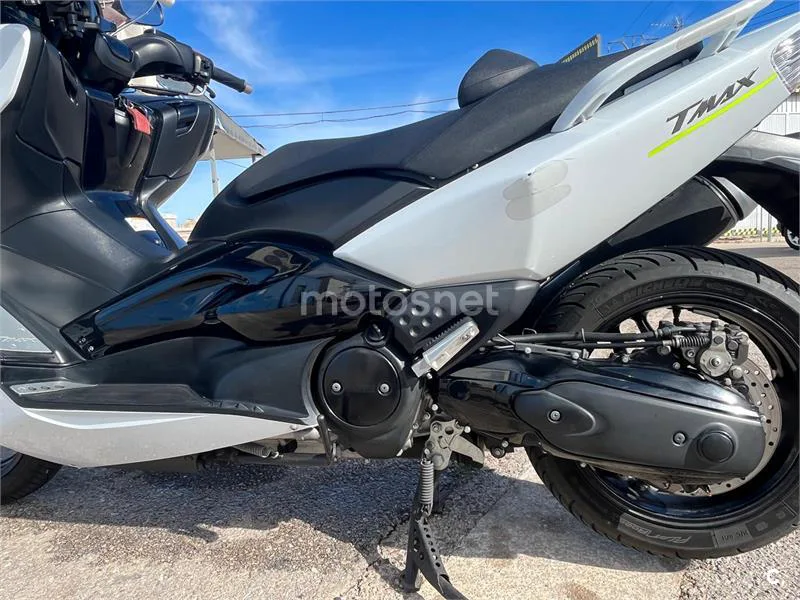 Yamaha TMAX 500 – Vista 8