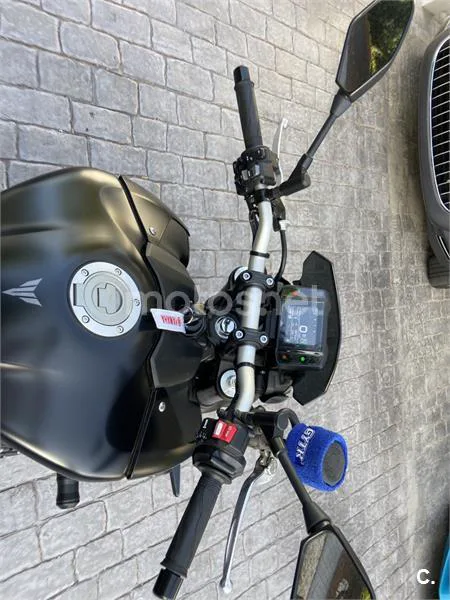 Yamaha MT-09 – Vista 2