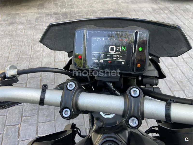 Yamaha MT-09 – Vista 3