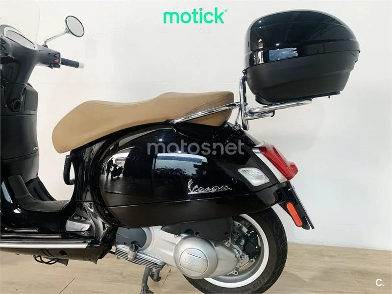 Vespa GTS 300 – Vista 8