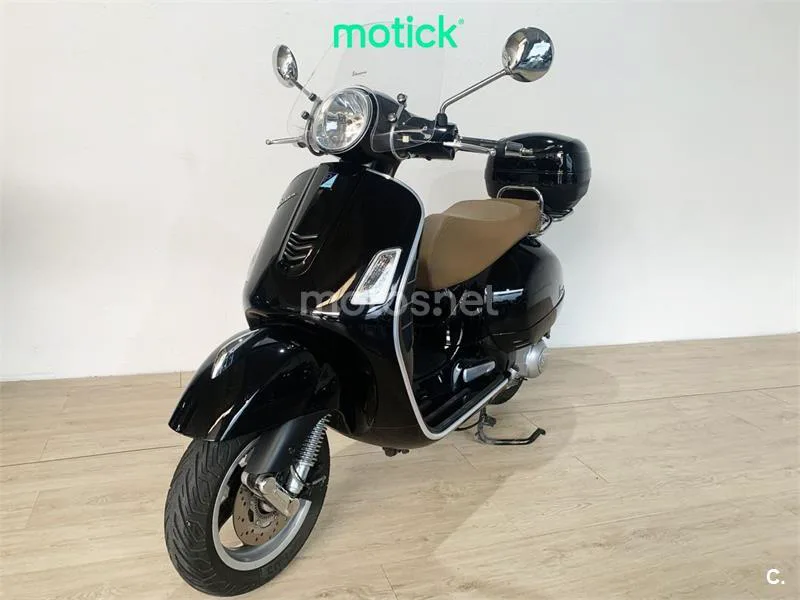 Vespa GTS 300 – Vista 9