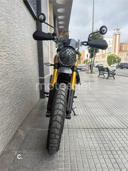 Triumph Scrambler 400 X – Vista 4