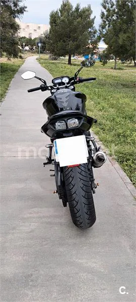 Yamaha FZ8 N – Vista 8