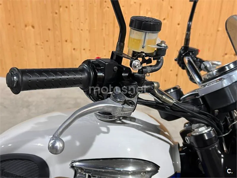 Triumph Scrambler EFI – Vista 20