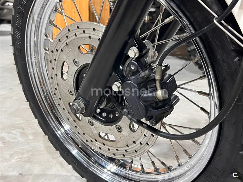 Triumph Scrambler EFI – Vista 32