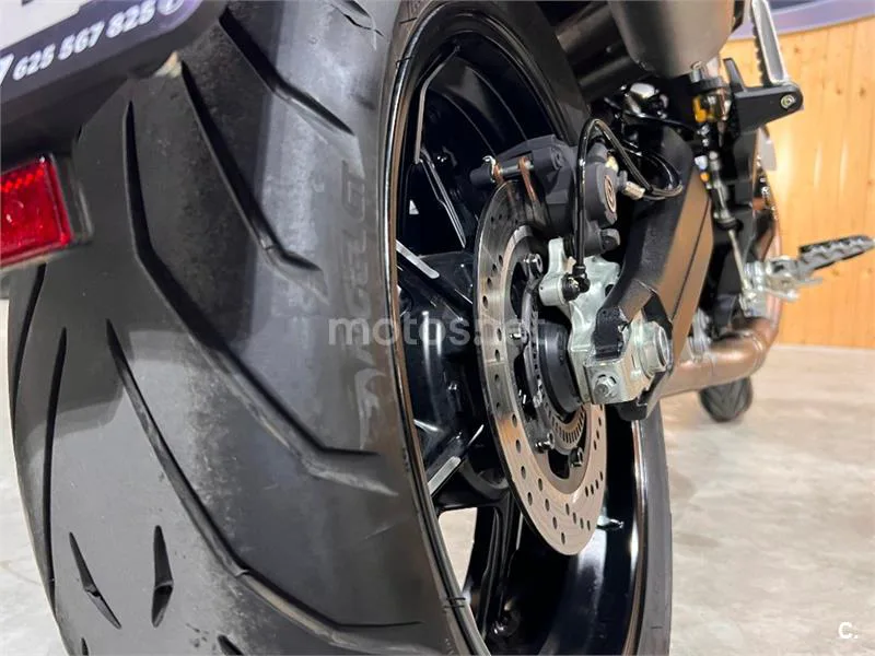 Ducati Scrambler – Vista 72