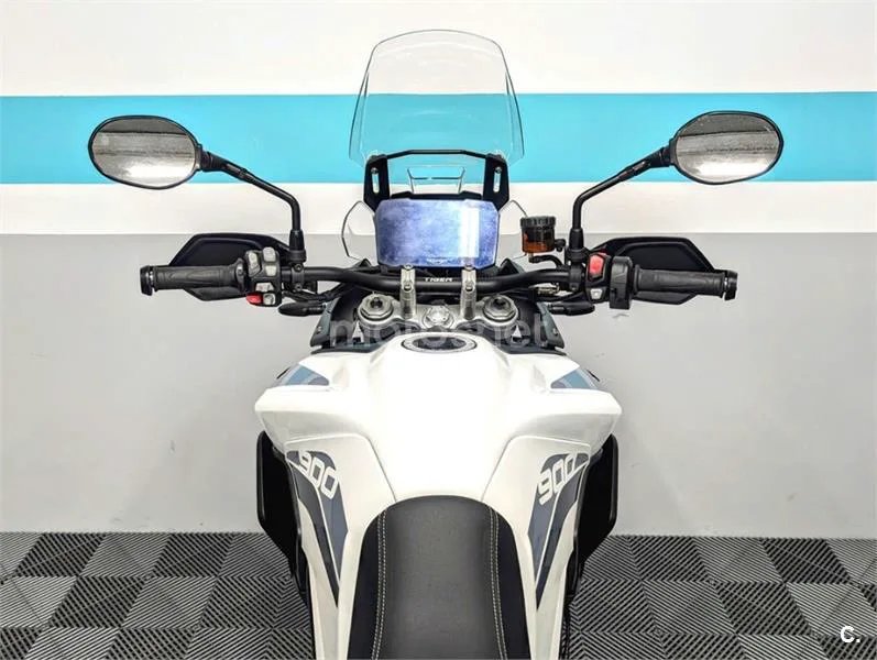 Triumph Tiger 900 – Vista 8