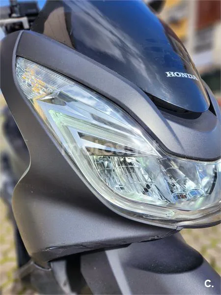 Honda PCX 125 – Vista 3