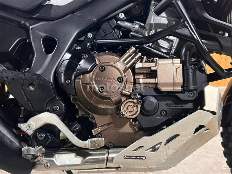 Honda CRF 1000L Africa Twin – Vista 14