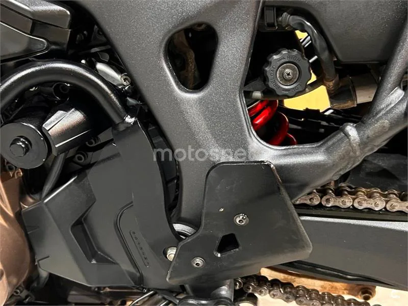 Honda CRF 1000L Africa Twin – Vista 48
