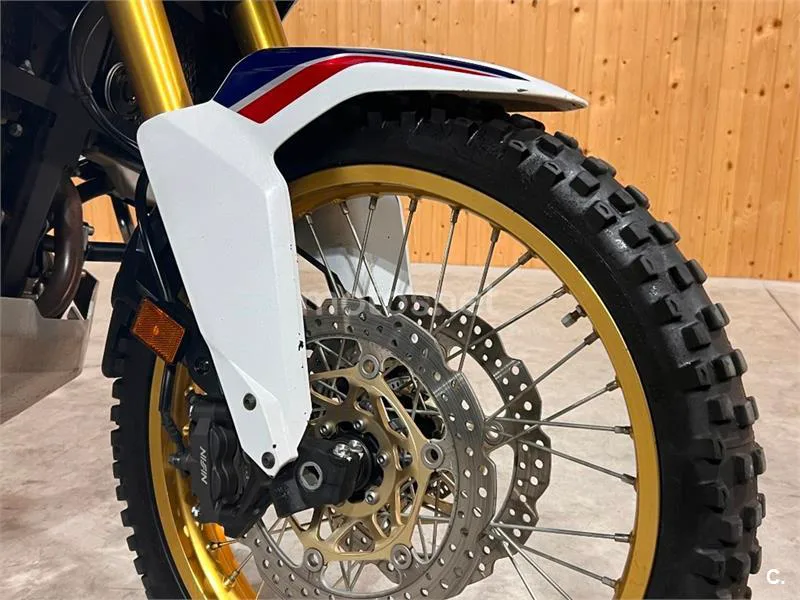 Honda CRF 1000L Africa Twin – Vista 8