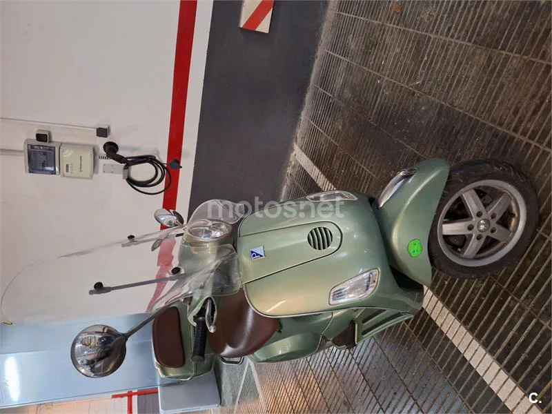 Vespa LX 125 – Vista 3