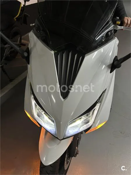 Yamaha TMAX 530 – Vista 6