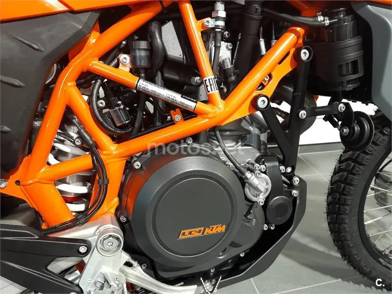 KTM 690 Enduro R – Vista 4
