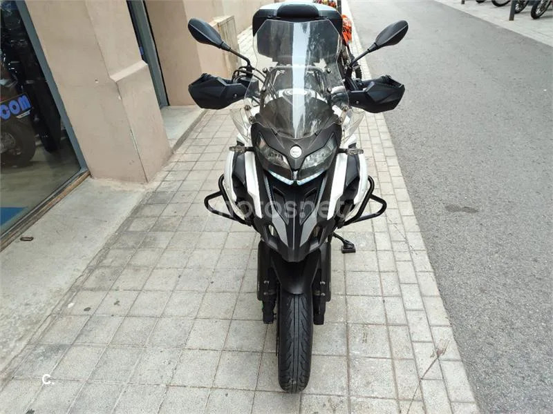 Benelli TRK 502 – Vista 11