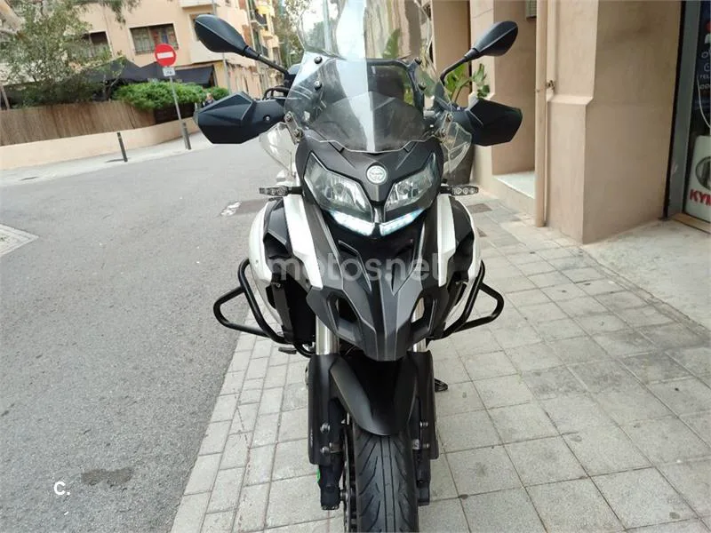 Benelli TRK 502 – Vista 13