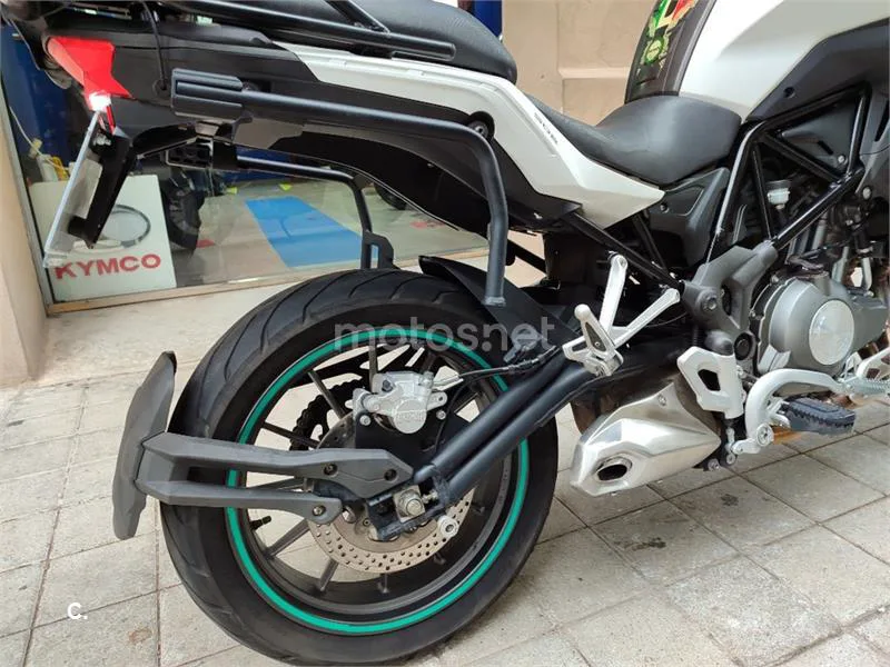 Benelli TRK 502 – Vista 15