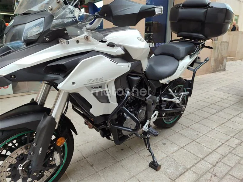 Benelli TRK 502 – Vista 20