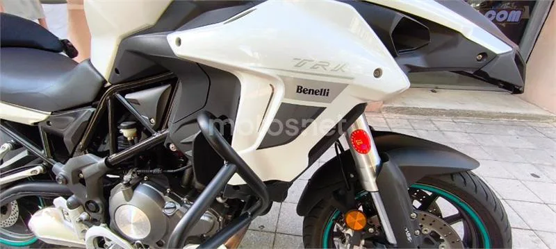 Benelli TRK 502 – Vista 21