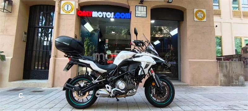 Benelli TRK 502 – Vista 24